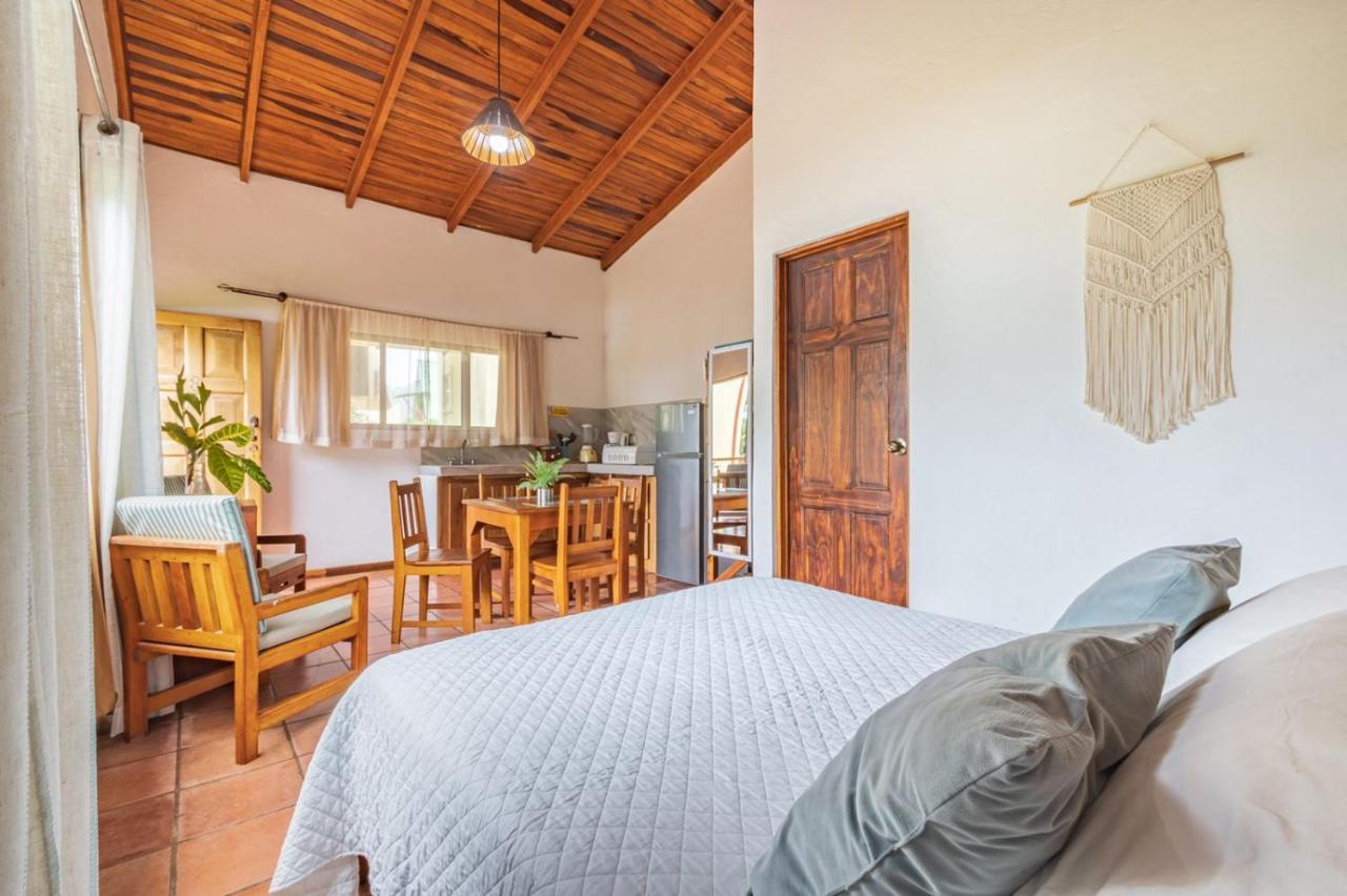 Ola Bonita Beachfront Apart Hotel Playa Hermosa  Exteriör bild