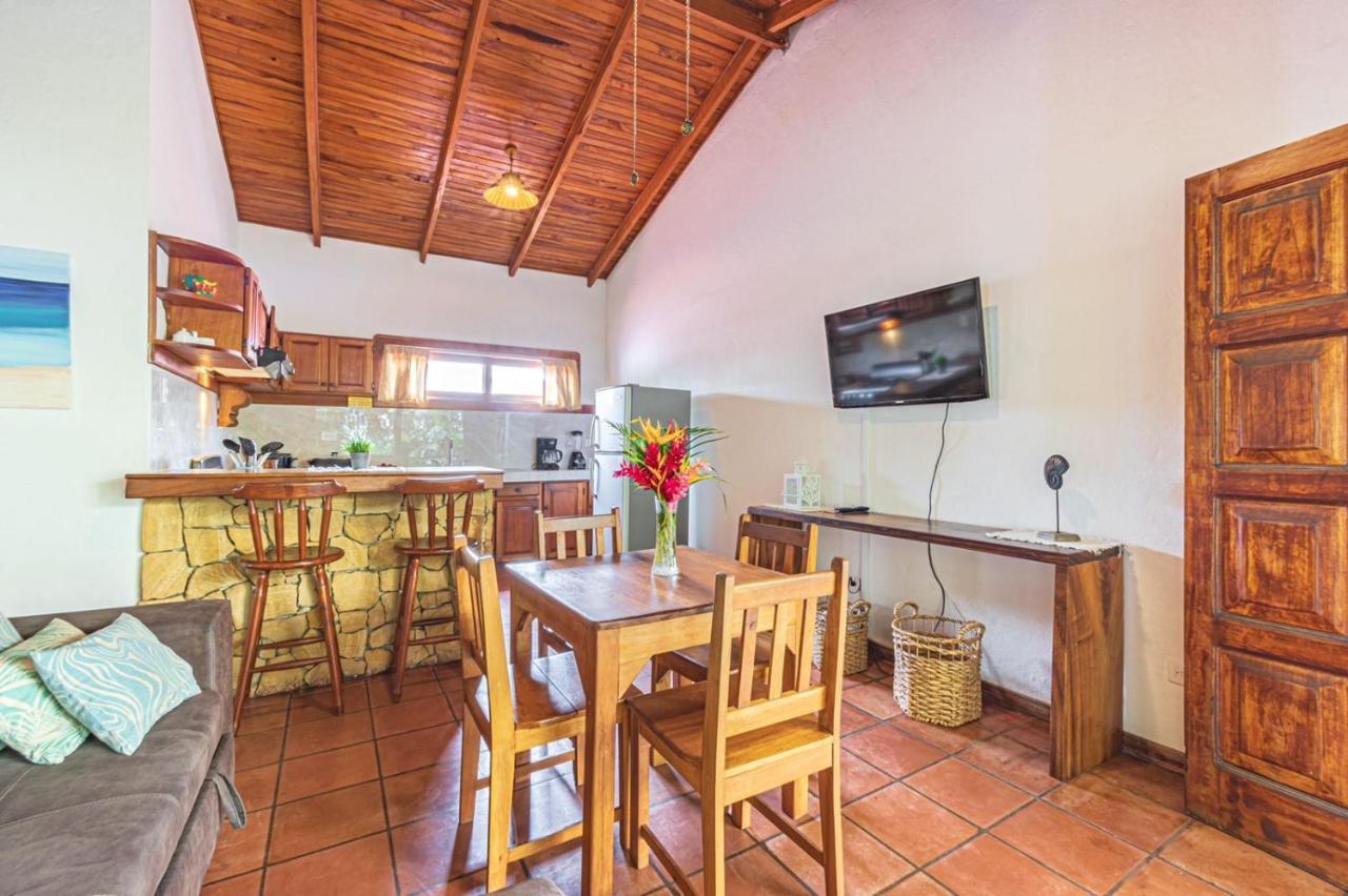 Ola Bonita Beachfront Apart Hotel Playa Hermosa  Exteriör bild
