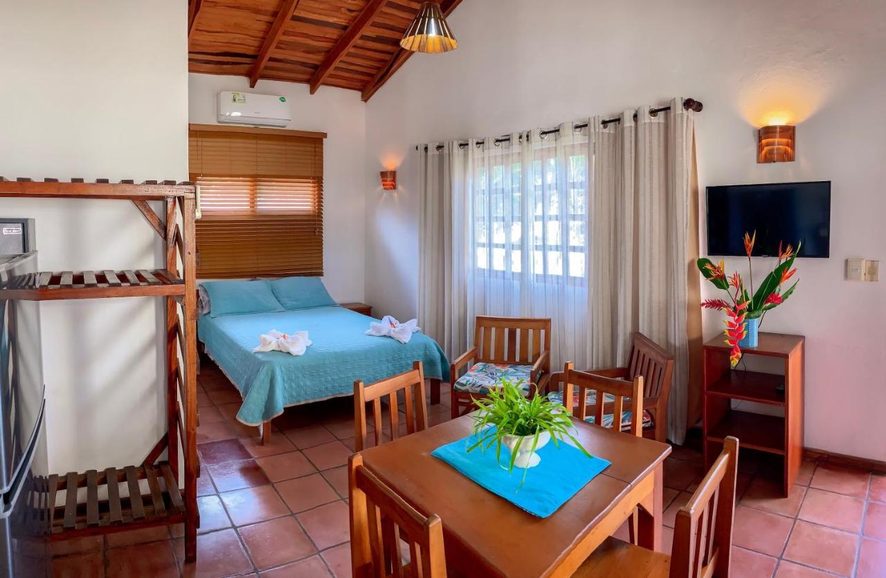 Ola Bonita Beachfront Apart Hotel Playa Hermosa  Exteriör bild